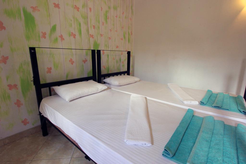 Flipflop Hostel Negombo Dış mekan fotoğraf