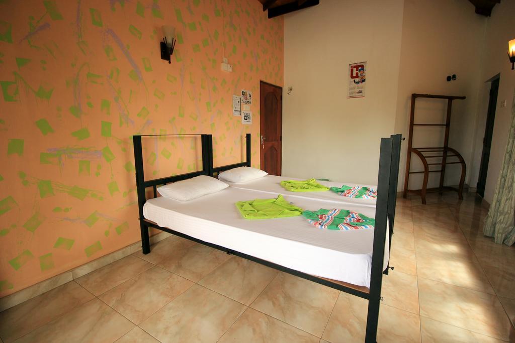 Flipflop Hostel Negombo Dış mekan fotoğraf
