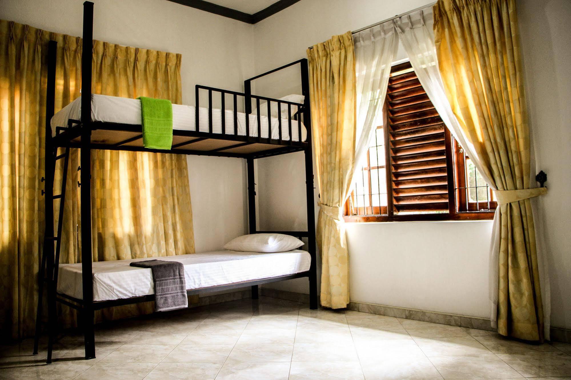 Flipflop Hostel Negombo Dış mekan fotoğraf