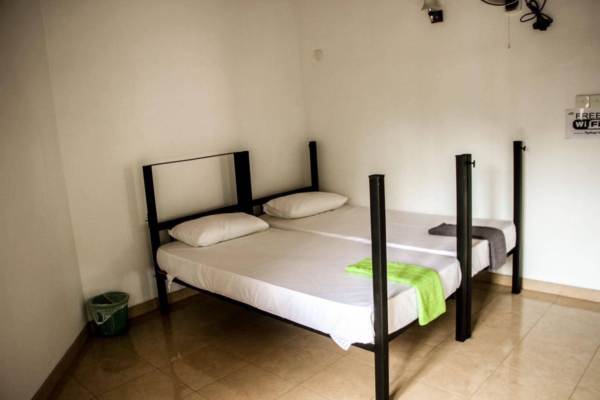 Flipflop Hostel Negombo Dış mekan fotoğraf