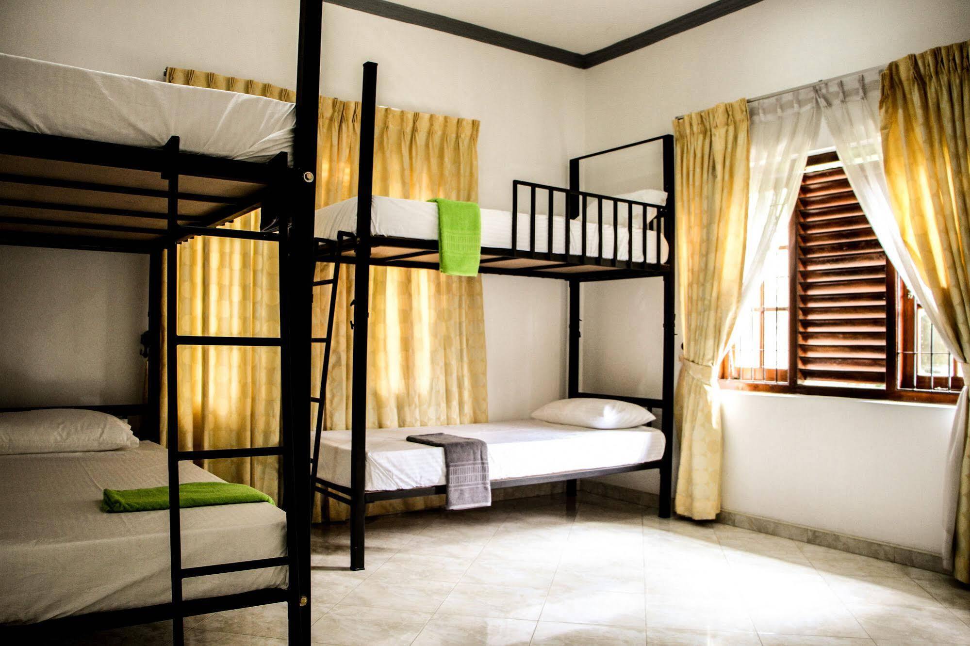 Flipflop Hostel Negombo Dış mekan fotoğraf