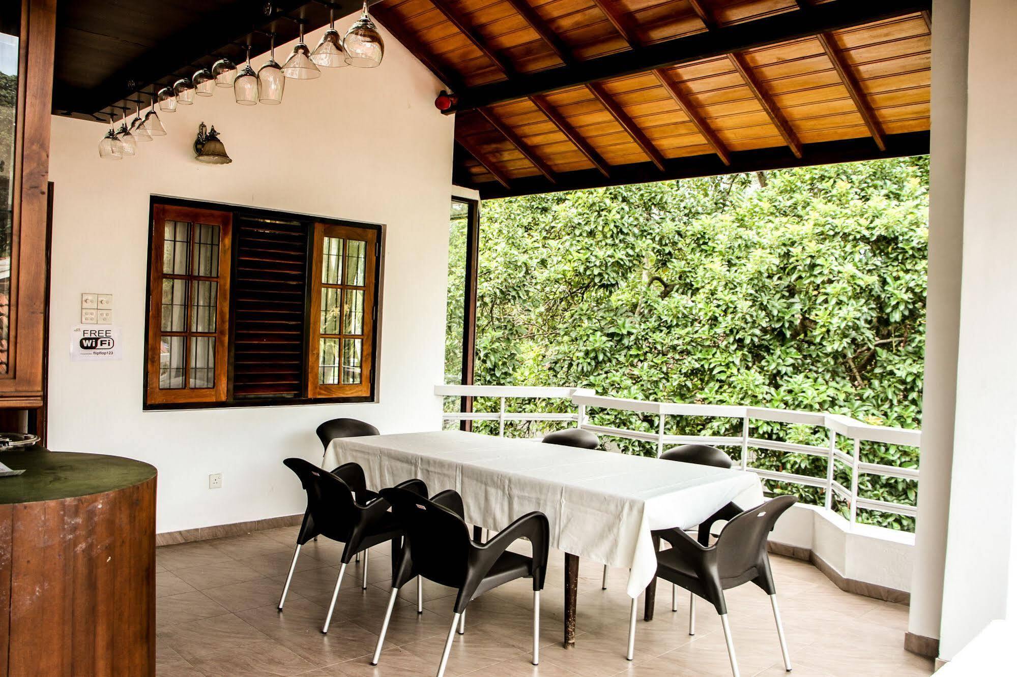 Flipflop Hostel Negombo Dış mekan fotoğraf